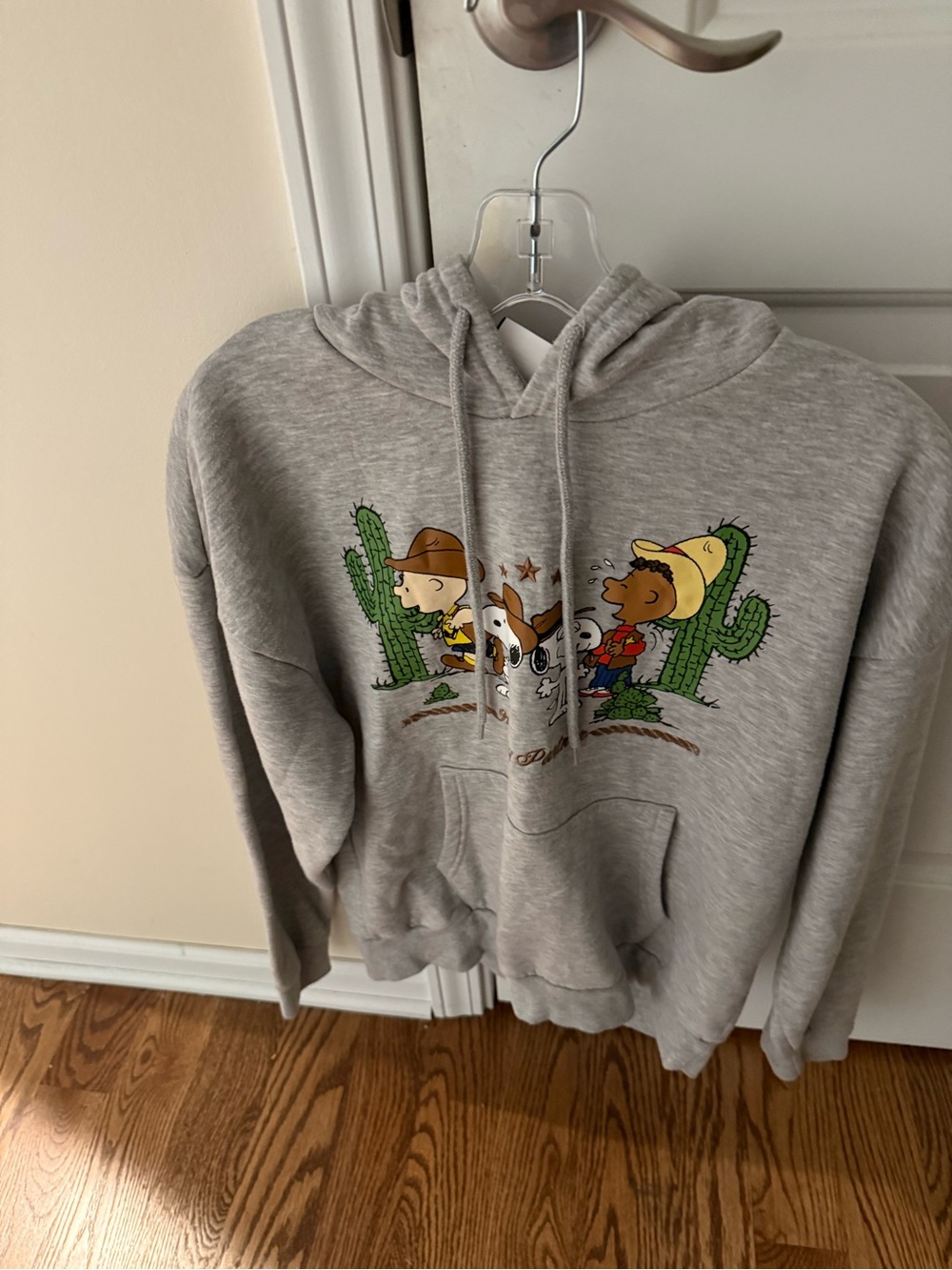 Aeropostale Peanuts Hoodie Sweatshirt with western themed